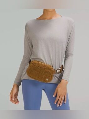 NWOT Lululemon Athletica Brown Fleece Everywhere Belt Bag